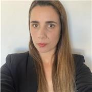 Profesora de inglés  titulada con más de 7 años de experiencia brindando clases a niños y adultos de todas las edades.